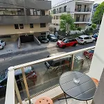 Apartment Downtown Urban W Balcony Vol 1