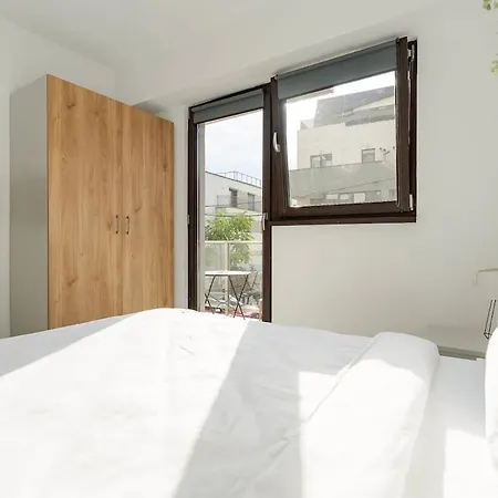Downtown Urban W Balcony Vol 1 Apartment Bukarest