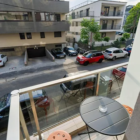 דירה Downtown Urban W Balcony Vol 1