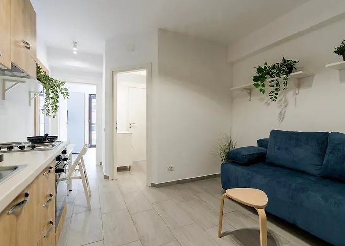 Downtown Urban W Balcony Vol 1 * بوخارست