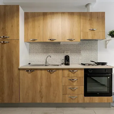 Daire Downtown Urban W Balcony Vol 1 *