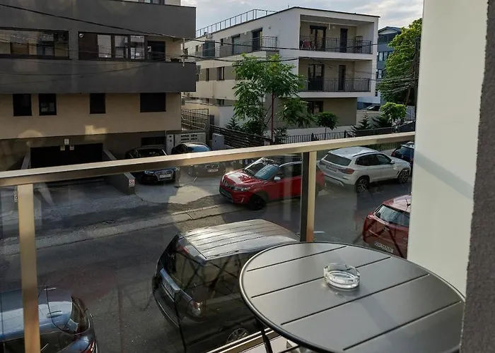 Downtown Urban W Balcony Vol 1 Apartament